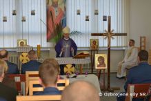 Pietna spomienka v dk Kuchya s vojenskm biskupom